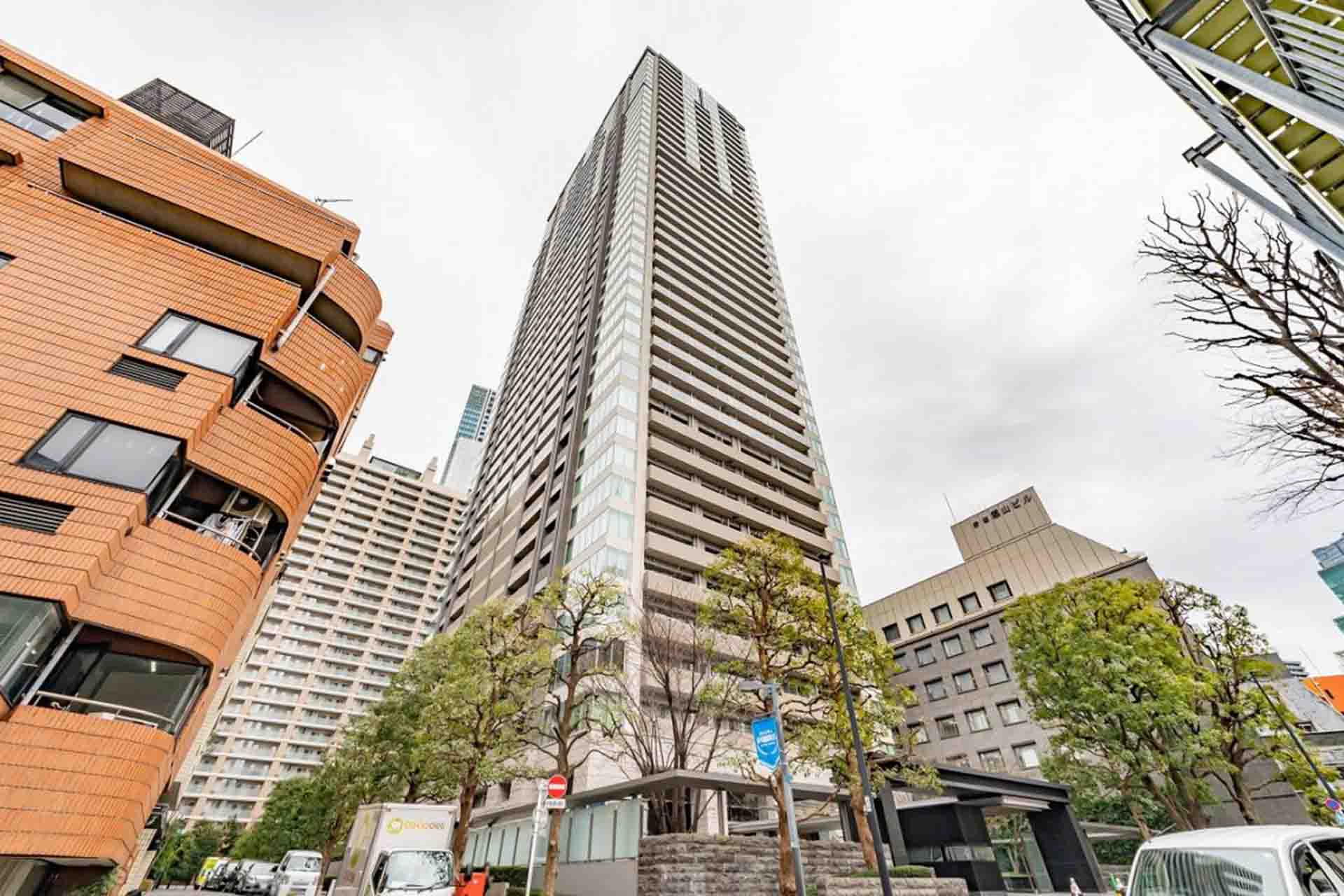 Akasaka Tower Residence Top of the Hill