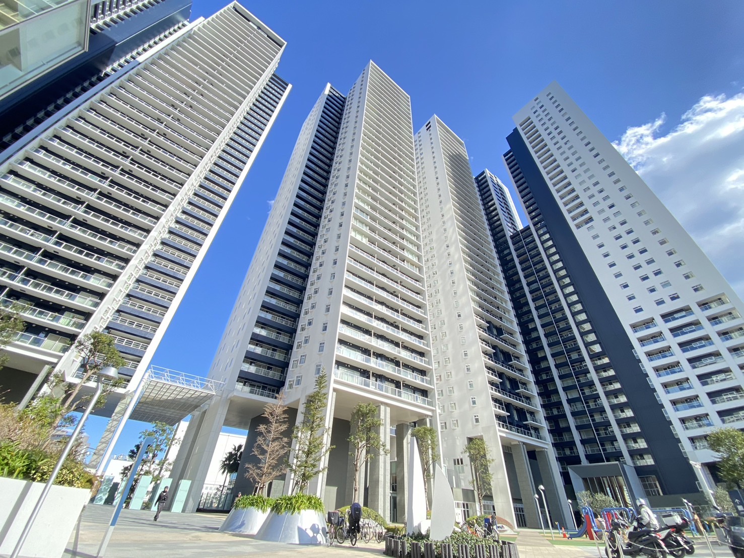 World City Towers Breeze Tower | Tokyo Portfolio
